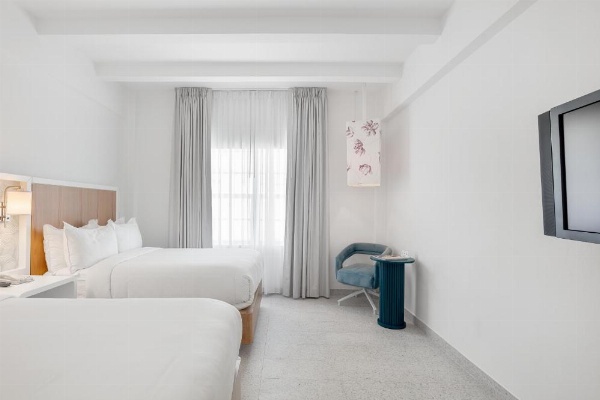Townhouse Hotel by LuxUrban image 28